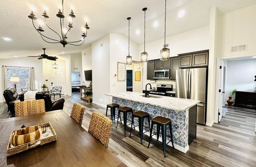 St. Augustine House | Large, spacious, modern Spanish Home built 2023- 1 mile DRIVE downtown St Aug.