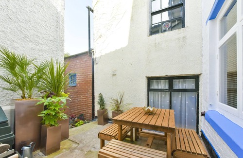 Staithes House | Large traditional house in the heart of old Staithes with outside courtyard.