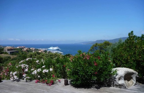 Propriano House | LARGE, VERY PLEASANT VILLA WITH BALNEOTHERAPY POOL AND EXCEPTIONAL SEA VIEW.