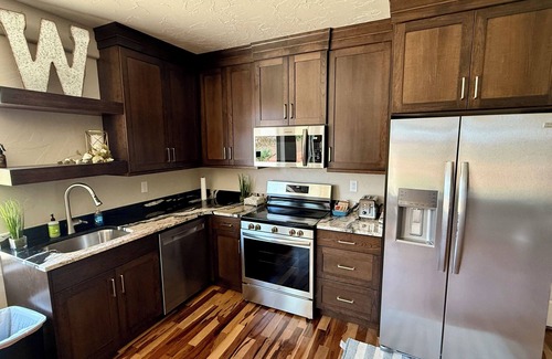 Santa Clara House | Large walk out basement with gorgeous views in tranquil Santa Claran