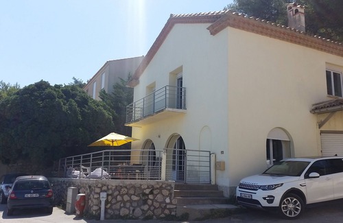 La Franqui Villa | Large waterfront house in unique location