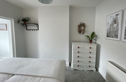 Newlyn Apartment | Large well located modern home in Newlyn, Cornwall