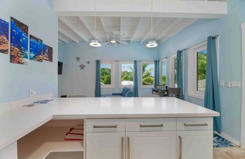 Antoneys Cay Villa | Large West Bay Beach Villa with private pool. Easy walk to beach. Quiet oasis.