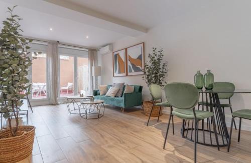 Almenara Apartment | Large with terrace- 2Bd 1,5Bth- Plaza Castilla