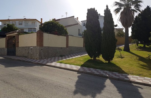 Los Barrios Ski Chalet | Las Camelias Chalet House