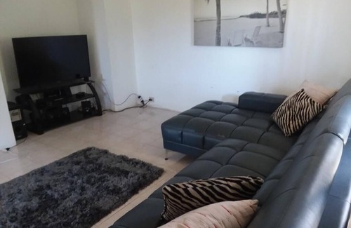 Guzman Abajo House | Las Casa Luna