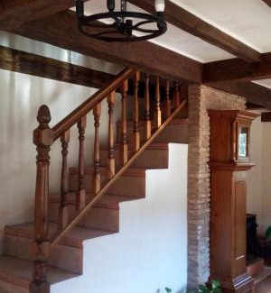 Algarinejo Apartment | Las Marrojas, secluded Tudor country cottage