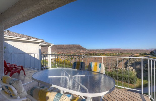 St. George Condo | Las Palmas All Inclusive Amenity Resort | Top Level | Strong Wifi | Big Patio | #412