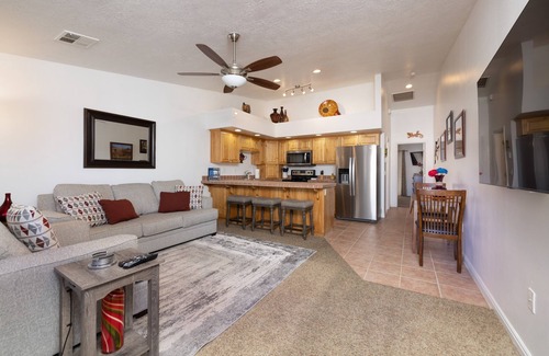 St. George Condo | Las Palmas All Inclusive Resort | Overlooks Main Pool Area | Top Floor Views | #1638