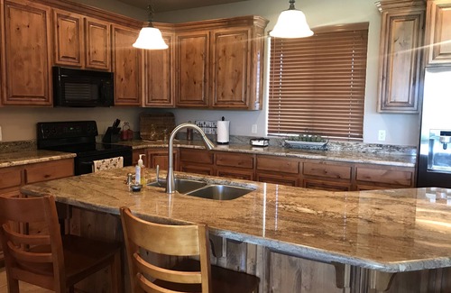 St. George Condo | Las Palmas Beautiful Condo with Great Amenities