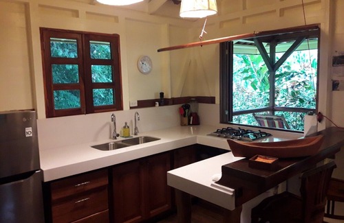 Bocas del Toro Bed & Breakfast | Las Palmas Casita at Bluff Beach Retreat in Bocas del Toro