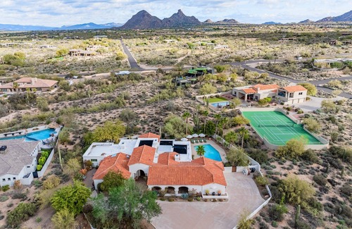 Pinnacle Peak Vistas I House | Las Palmas | Minutes to TPC | Tranquil Hacienda