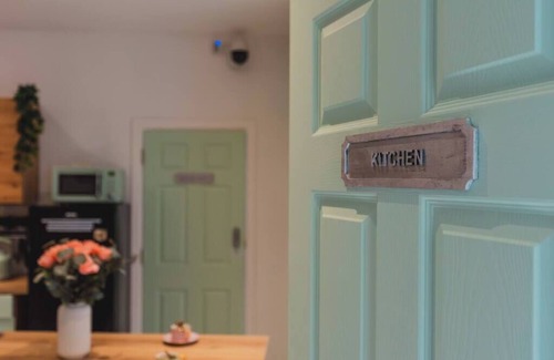 Sneinton Apartment | Latino Relax & Watch at Baila Casa