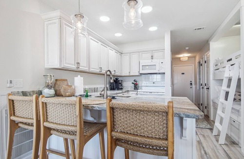 Fort Bay Condo | Latitude 14 - NEW OWNER! NEW LOOK! Spectacular ocean views! 1BD/2BA. Sleeps 6