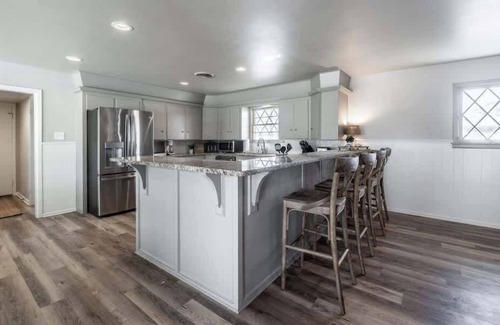 Lubbock House | Launch Pad - 4 BR/2.5 BA - Close to Campus