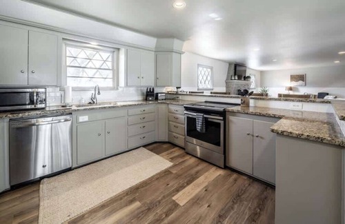 Lubbock House | Launch Pad - 4 BR/2.5 BA - Close to Campus