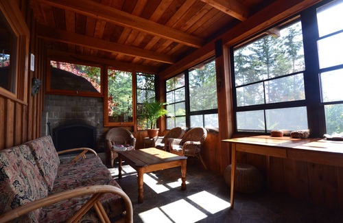 Salmon Arm Cabin | Lavender Cabin ~ Solar powered eco lodge in the hills