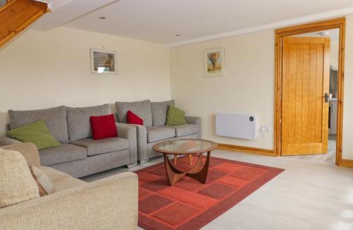 Tunstall House | Lavender Lodge