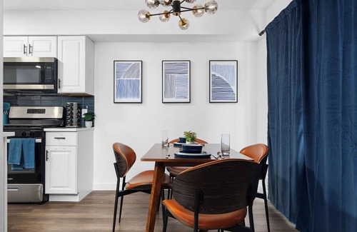 South Lamar House | Lavish Escape Steps from Zilker & South Congress