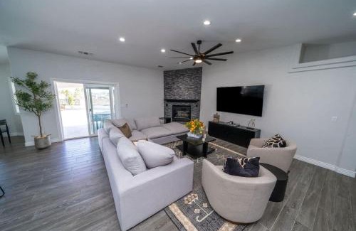 Lake Havasu City House | Lavish Lake Havasu Villa Pool Fire Pit an Views