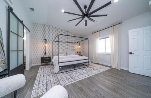 Lake Havasu City House | Lavish Lake Havasu Villa Pool Fire Pit an Views