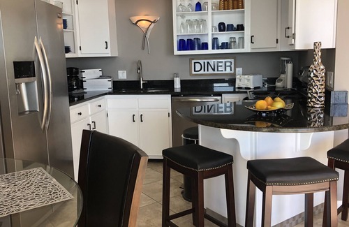 Orange Beach Condo | LAVISH OCEAN OASIS! DIRECTLY on the GULF, POWDERED SAND - ABUNDANT AMENITIES!