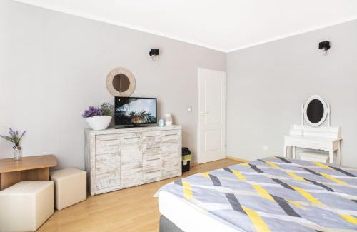 Bierutowice Bed & Breakfast | Lawendowy Dworek