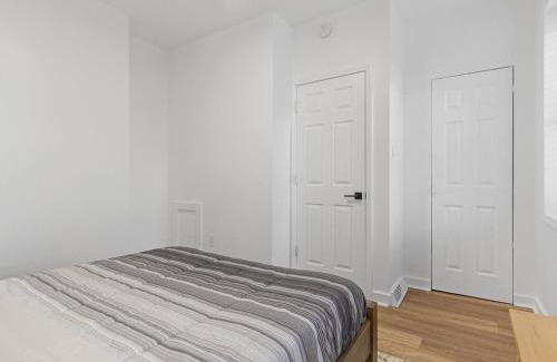 Lawrenceville Apartment | Lawrenceville Central !2 Stylish and Quiet One Bedroom Apartment with Free Street Parking