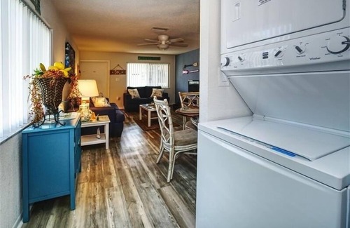 Bradenton Beach Condo | Lay-Z-Liv-N 12 ~ Pool, Steps to Beach, Updated