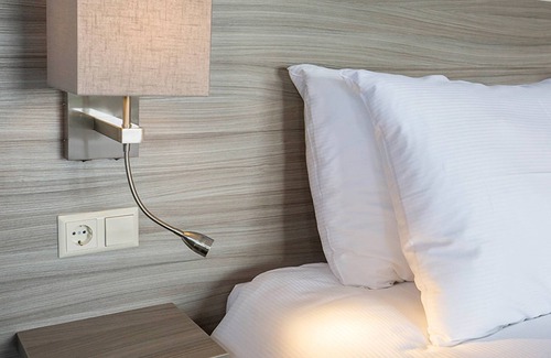 Callantsoog Hotel | Lazy Beach Days w/Relaxing Pool, Coastline & Ooghduyne Golf | 2 Units