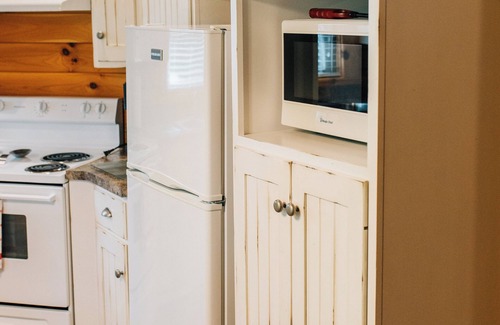 Millersburg Cabin | Lazy Days by Rocky Hill Cabins