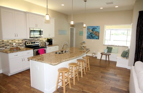 White Marsh House | Lazy Gator | Pool | Ping Pong Table | Bikes