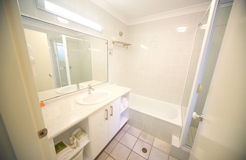 Port Douglas Hotel | Lazy Lizard Motor Inn