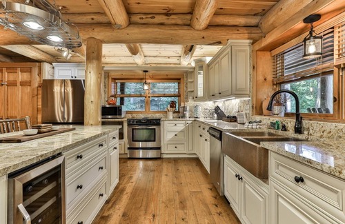 Ellijay Cabin | Lazy River | Ellijay, GA