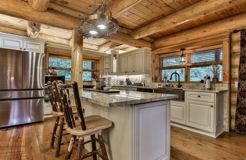 Ellijay Cabin | Lazy River | Ellijay, GA