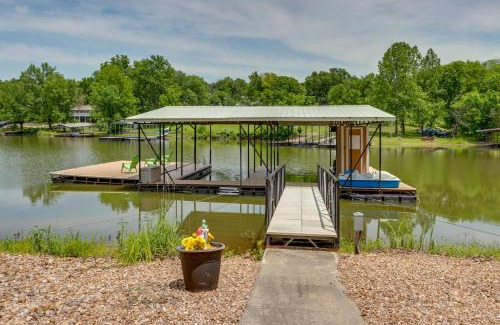 Warsaw House | Lazy RS Lakehouse with Hot Tub and Dock in Warsaw!