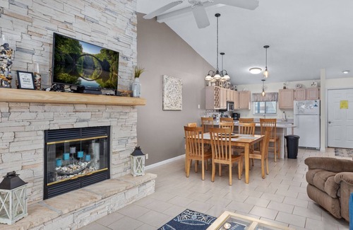 Osage Beach Condo | Lazy X-09 Recently Renovated 3 Bedroom, 2.5 Bath Waterfront Condo!