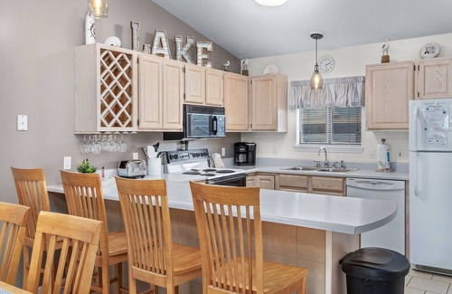 Osage Beach Condo | Lazy X-09 Recently Renovated 3 Bedroom, 2.5 Bath Waterfront Condo!