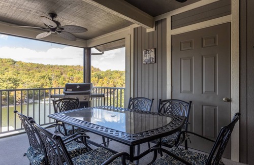 Osage Beach Condo | Lazy X-09 Recently Renovated 3 Bedroom, 2.5 Bath Waterfront Condo!