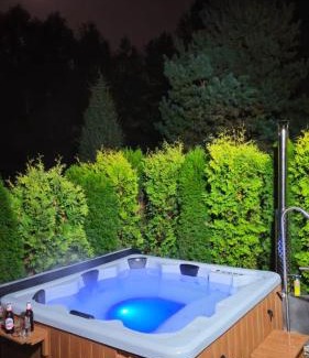 Rakow Villa | Leśna Rezydencja z plażą nad Zalewem Chańcza, sauna, bania SPA