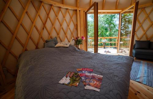 Tropie Other | Leśny krąg