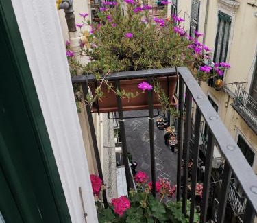 Historical Downtown Salerno Apartment | Le 13 Fontane