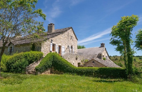 Saint-Georges-de-Levejac House | Le Bellevue - Location 4/6 Personnes à Saint Georges de Lévejac