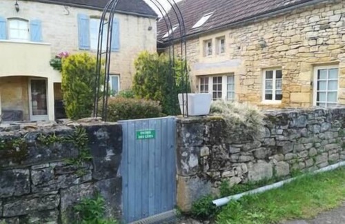 Sainte-Mondane House | Le Bonheur dans notre Pré, 4 gites with 11 rooms 25P