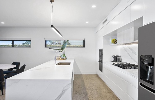 Booker Bay House | Le Booker Beachfront with Private Heated Pool