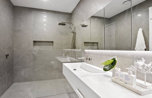 Booker Bay House | Le Booker Beachfront with Private Heated Pool