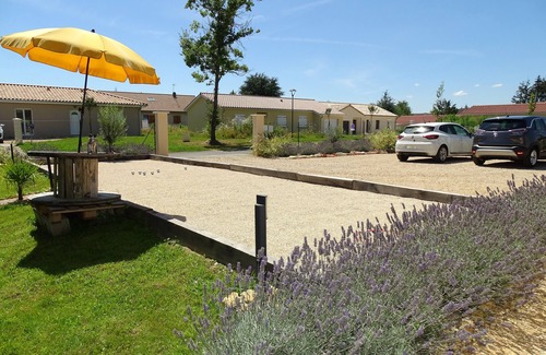 Cuisery Apartment | Le Bouchon, Studio de 30 m² Climatisé de Plein Pieds Proche de Tournus