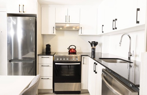 Saint-Roch Apartment | Le Bouleau | BBQ & pool | Office & wifi