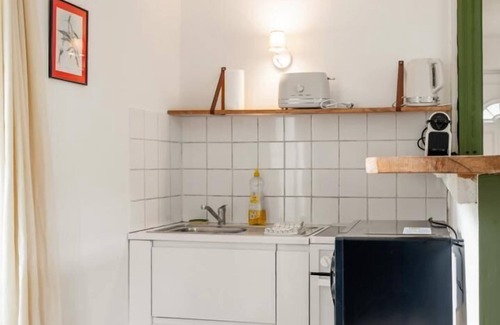 Saint-Jean-du-Cardonnay House | Le Cellier du Château - SAINT JEAN DU CARDONNAY