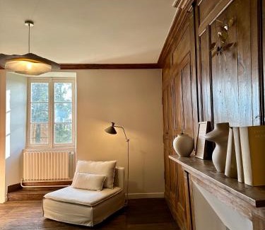 Saint-Angel Bed & Breakfast | Le Château de Saint-Angel, Le Manoir du Rigouneix, 5 minutes A89, nature, calme, sauna